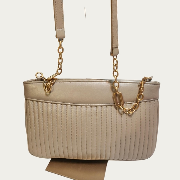 Vintage Anne Klein Beige Crossbody Bag with Gold Details, Wristlet and Key Chain - Picture 4 of 15